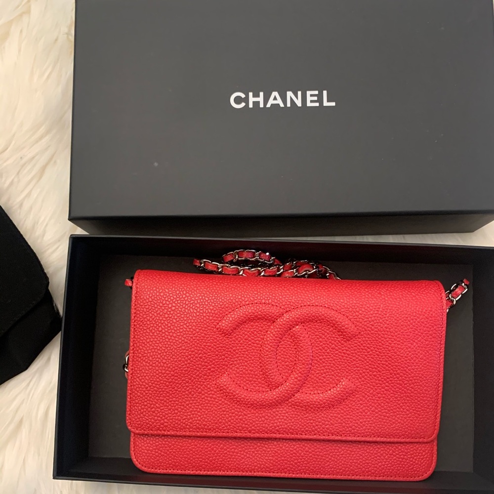 With tags ✨Chanel caviar timeless wallet on chain - Picture 4 of 16
